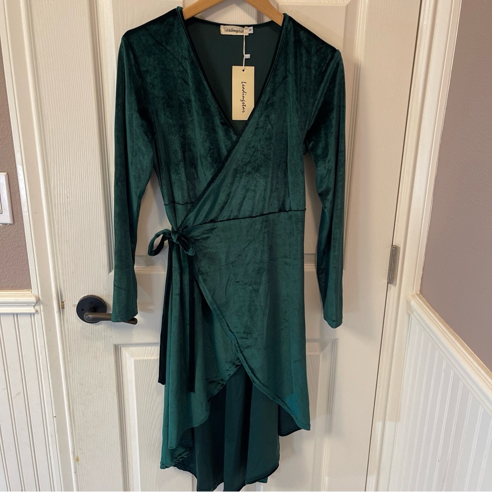 LEADINGSTAR Green Velvet Velour Look Wrap Style Dress Womens Medium Holiday